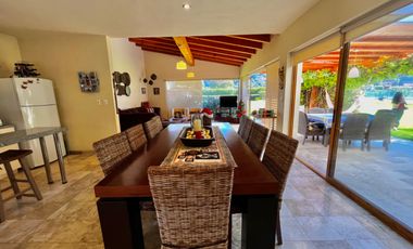 CASA EN VENTA EN VALLE DE BRAVO CON VISTA A LA NATURALEZA Y PARCIAL AL LAGO