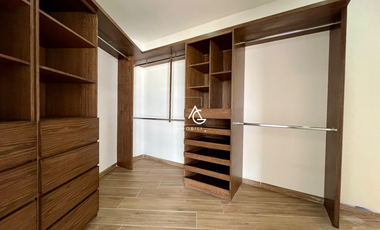 PRECIOSA RESIDENCIA EN VENTA EN NUEVA SECCIÓN DE CONDADO DE SAYAVEDRA