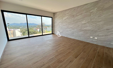 PRECIOSA RESIDENCIA EN VENTA EN NUEVA SECCIÓN DE CONDADO DE SAYAVEDRA