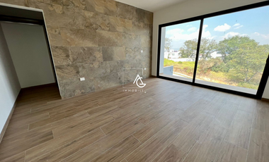 PRECIOSA RESIDENCIA EN VENTA EN NUEVA SECCIÓN DE CONDADO DE SAYAVEDRA