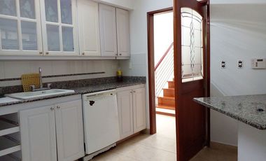 PR12562 ARRIENDO CASA EN SECTOR LOMA DEL ATRAVESADO, ENVIGADO