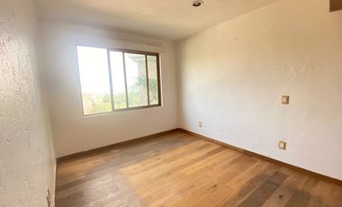 VENTA CASA CON SEGURIDAD BOSQUES DE LA HERRADURA