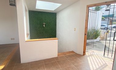 VENTA CASA CON SEGURIDAD BOSQUES DE LA HERRADURA