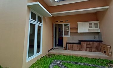 Tepi Jalan Nasional, Rumah Jogja Indonesia, Depan PLN Sedayu