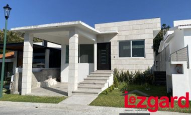 En venta bonita casa nueva en tranquila zona de Lomas de Cocoyoc
