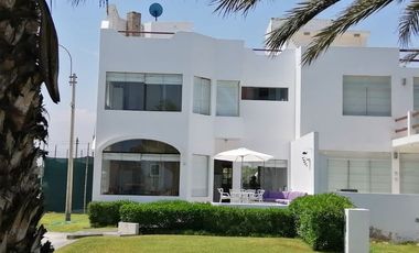 LINDA CASA EN CONDOMINIO MORAVIA 1 : 4  DORMIT, 4 BAÑOS, 2 ESTAC $ 179,000