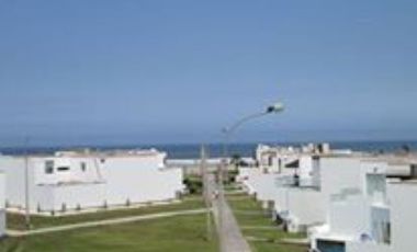 LINDA CASA EN CONDOMINIO MORAVIA 1 : 4  DORMIT, 4 BAÑOS, 2 ESTAC $ 179,000