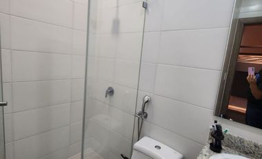 Samborondon, Se renta Excelente departamento 3 dormitorios amoblado con patio