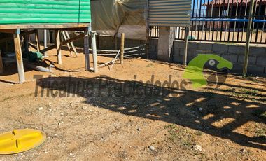 Venta de Sitio de 470 m2 con dos cabañas. Guanaqueros, Coquimbo. $50 millones