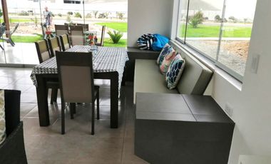 SE VENDE CASA DE PLAYA DE ESTRENO