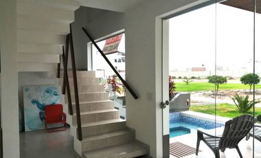 SE VENDE CASA DE PLAYA DE ESTRENO