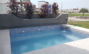 SE VENDE CASA DE PLAYA DE ESTRENO