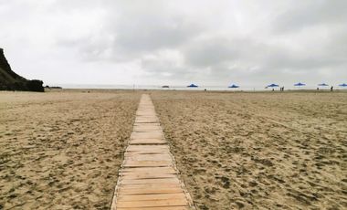 SE VENDE CASA DE PLAYA DE ESTRENO