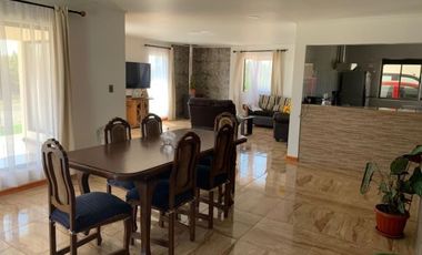 Hermosa casa en condominio sector Santa Rita Pelarco