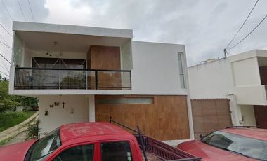 CASA EN COL. CAMPESTRE ALBORADA, VERACRUZ.