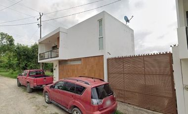 CASA EN COL. CAMPESTRE ALBORADA, VERACRUZ.