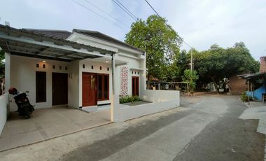 Rumah baru siap huni di selatan terminal giwangan dekat uad