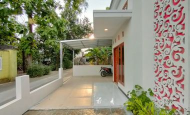 Rumah baru siap huni di selatan terminal giwangan dekat uad