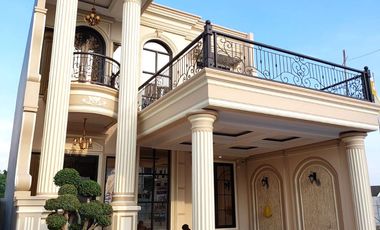 The Johar Mansion Hunian Klasik Mediterania dengan Kolam Renang Pribadi