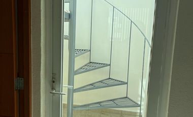 RENTA CASA AMUEBLADA EN PRIVADA CUMBRES DEL PEDREGAL  $32,000