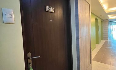 2 Bedrooms Unit Bank Foreclosed Unit For Sale in Pioneer Woodlands Mandaluyong City