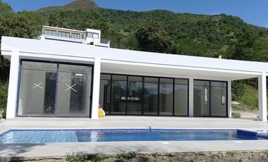 VENDO HERMOSA CASA CAMPESTRE PARA ESTRENAR EN VILLETA CUNDINAMARCA