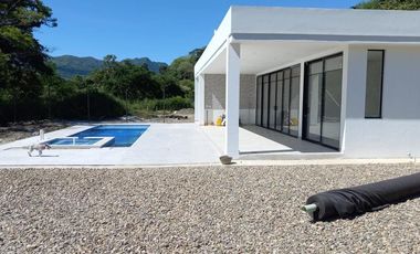 VENDO HERMOSA CASA CAMPESTRE PARA ESTRENAR EN VILLETA CUNDINAMARCA