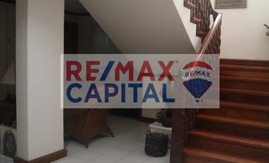 AM - FOR SALE: 6 Bedroom House in Dasmariñas Village, Makati