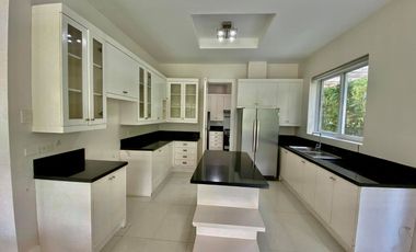 5 BEDROOMS FULLY FURNISHED HOUSE FOR RENT IN ANAVAYA COVE, BATAAN