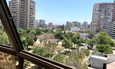 Iluminado y excelente vista, remodelado, Departamento 2 Dormitorios 1 Oficina 2 Baños Cocina cerrada Estacionamiento y Bodega