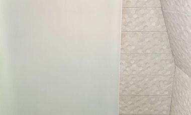 Iluminado y excelente vista, remodelado, Departamento 2 Dormitorios 1 Oficina 2 Baños Cocina cerrada Estacionamiento y Bodega