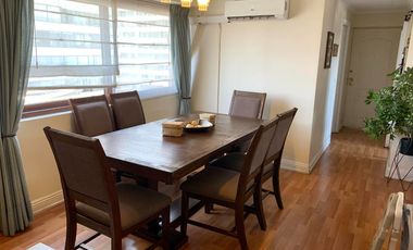 Iluminado y excelente vista, remodelado, Departamento 2 Dormitorios 1 Oficina 2 Baños Cocina cerrada Estacionamiento y Bodega
