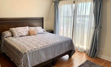 Iluminado y excelente vista, remodelado, Departamento 2 Dormitorios 1 Oficina 2 Baños Cocina cerrada Estacionamiento y Bodega