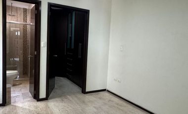 Casa en renta de 4 recámaras junto a SONATA