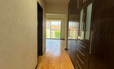 Casa en renta de 4 recámaras junto a SONATA
