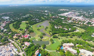 Casa de 4 recamaras con alberca privada, acceso al mar 2 departamentos independientes en venta en Playacar Fase 2.