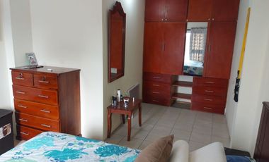 casa con locales de venta en manta zona centro