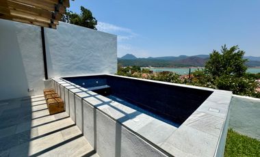 Casa en venta en el centro de Valle de Bravo