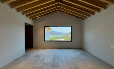 Casa en venta en el centro de Valle de Bravo