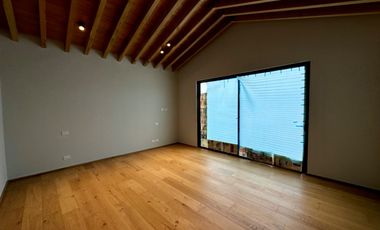 Casa en venta en el centro de Valle de Bravo