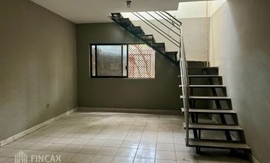 Bodega con Oficinas en Renta Aguaruto 500m2