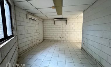 Bodega con Oficinas en Renta Aguaruto 500m2