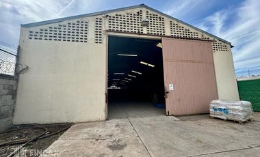 Bodega con Oficinas en Renta Aguaruto 500m2