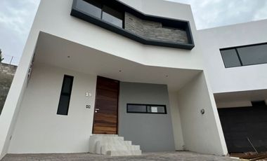 Casa nueva en venta en Capital Norte coto Sivec junto al nuevo proximo hospital Sta Ma Chapalita