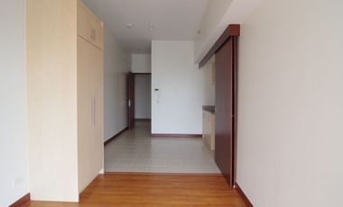Unfurnished Studio Unit at Pase De Roces