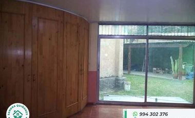 VENTA DE CASA CON DOS PISCINAS EN CHOSICA