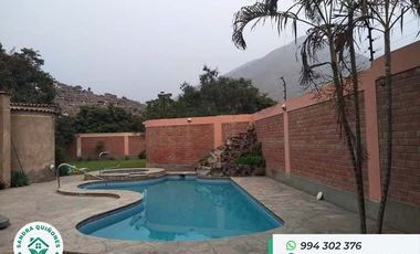 VENTA DE CASA CON DOS PISCINAS EN CHOSICA