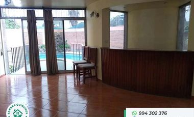 VENTA DE CASA CON DOS PISCINAS EN CHOSICA