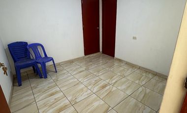 SE VENDE Casa Comercial Cerca A Morales Duarez Con Av. Universitaria