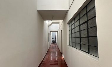 SE VENDE Casa Comercial Cerca A Morales Duarez Con Av. Universitaria
